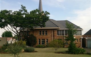 800 m² Commercial space in Fishers Hill