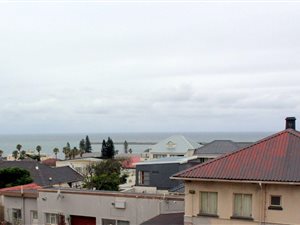 2 Bed Apartment in Quigney