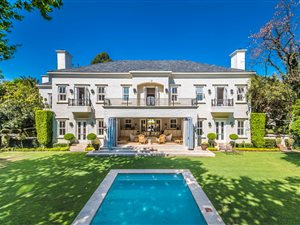 4 Bed House in Bryanston
