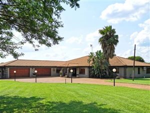 1 ha Farm in Roodeplaat