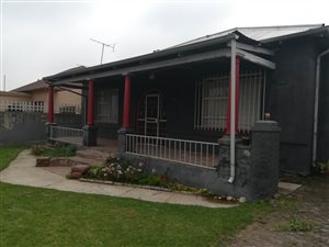 2 Bedroom House in Springs Central