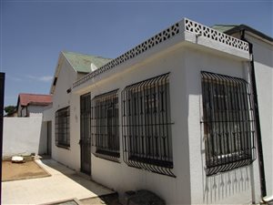 4 Bed House in Kenilworth