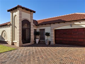 3 Bedroom House in Flamwood