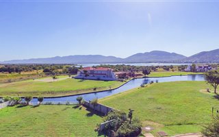 951 m² Land available in The Islands Estate