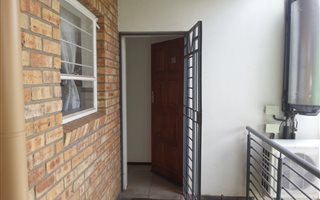 2 Bedroom Flat in Theresa Park