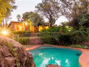4 Bed House in Val de Grace