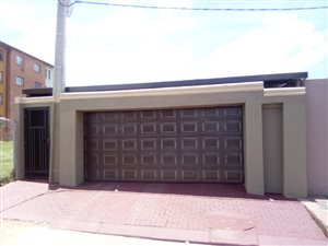 3 Bed House in Fleurhof