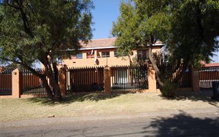 2 Bedroom Apartment in Riamarpark