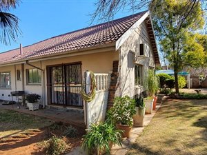 4 Bed House in Adamayview