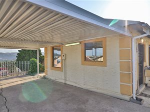 3 Bed House in Newlands West
