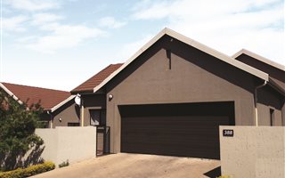 3 Bedroom Townhouse in Lakefield