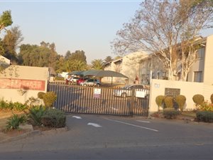 3 Bed Townhouse in Whitney Gardens