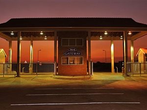 Industrial space in Willow Park Manor