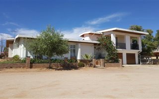 3 Bedroom House in Kenhardt