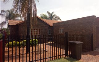 3 Bedroom Townhouse in Dorandia