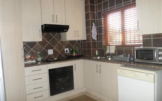 2 Bedroom House in Eldorette