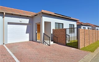 3 Bedroom Townhouse in Parkrand