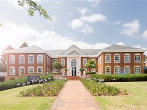 199 m² Office Space in Bryanston East