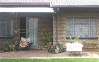 4 Bedroom House in Oos-Einde