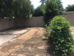 3 Bed House in Tileba
