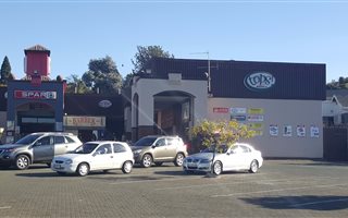 2175 m² Commercial space in Weltevreden Park
