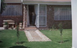 2 Bedroom Townhouse in Vredefort Dome