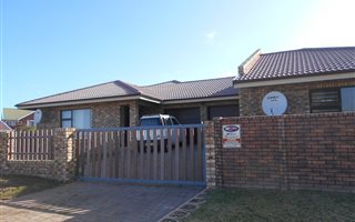 3 Bedroom Duet in Reebok
