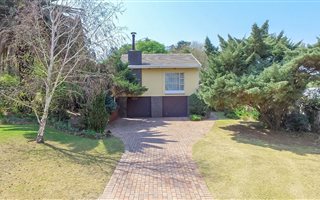 4 Bedroom House in Lombardy East