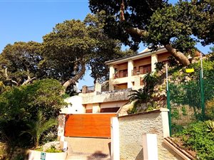 6 Bed House in Zinkwazi Beach