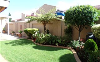 3 Bedroom Cluster in Meyersdal