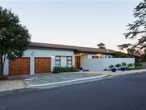 4 Bed House in Stellenryk