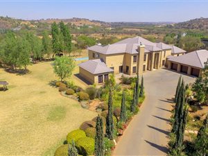 5 Bed House in Cornwall Hill