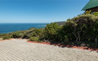 774 m² Land available in Herolds Bay