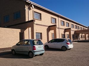 1000 m² Office Space in Zinniaville
