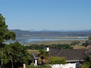926 m² Land available in Rexford