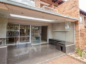 3 Bed Duplex in Wilro Park