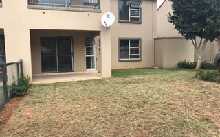 2 Bedroom Apartment in Leeuwenhof Estate