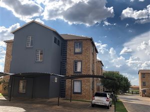 2 Bed Apartment in Wilgeheuwel