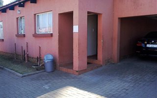 3 Bedroom Townhouse in Rensburg