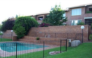 2 Bedroom Simplex in President Ridge