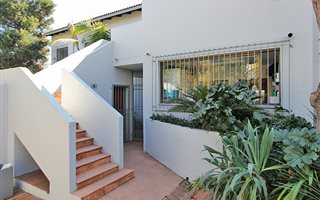 3 Bedroom Apartment in Woodmead