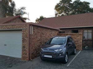 2 Bed Townhouse in Lyttelton Manor