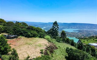 3600 m² Land available in Crestholme
