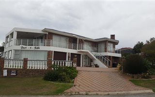 340 m² Hotel in Mossel Bay