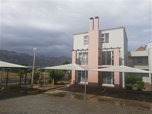 1 Bed Apartment in Gordons Bay Central