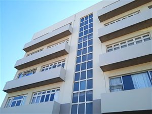 4 Bed Apartment in Quigney