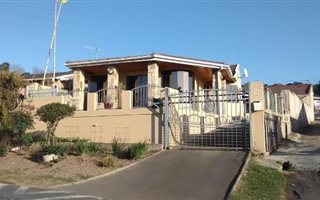 3 Bedroom House in Trenance Park