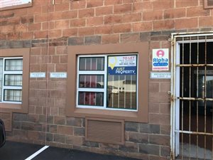 120 m² Commercial space in Amanzimtoti
