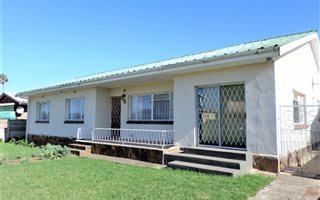 4 Bedroom House in Mosel