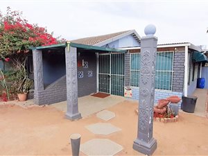 3 Bed House in Oudtshoorn